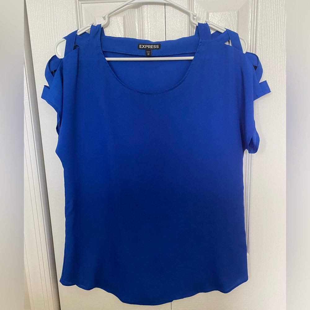 Express - extra small blouse with criss cross cutouts on sleeves